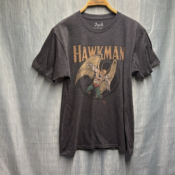 DC Short Sleeve Tee with Hawkman Graphic size medium - Picture 2 of 6